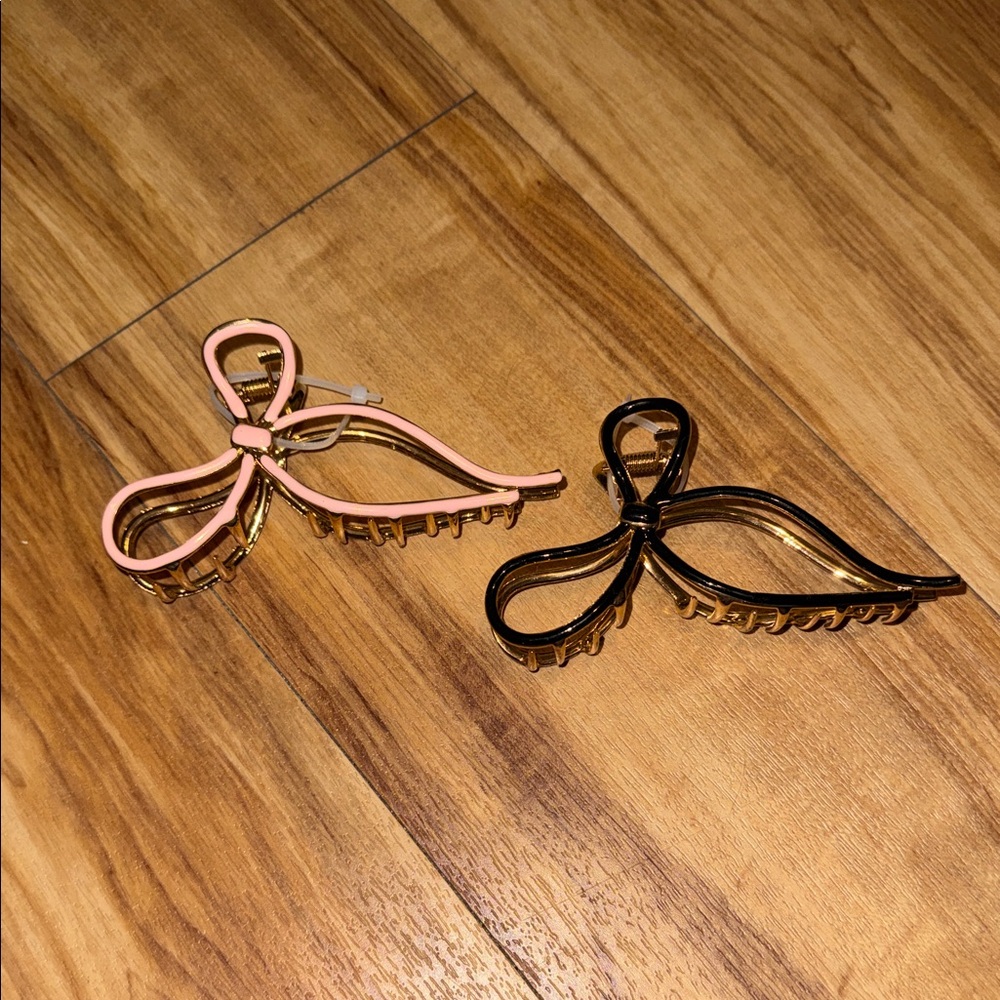Elegant Pink and Black Hair Clips
